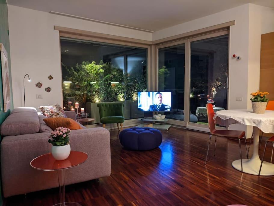 Appartamento Vista San Luca Con Terrazza Panoramica Bologna Eksteriør billede
